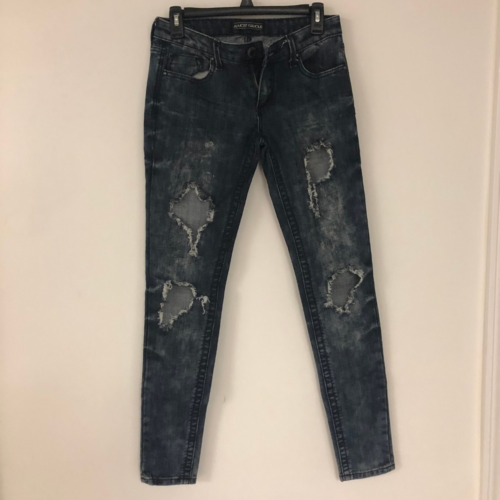 Distressed Boyfriend Jeans